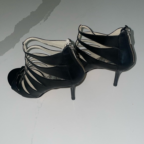 Michael Kors heels - Picture 4 of 7